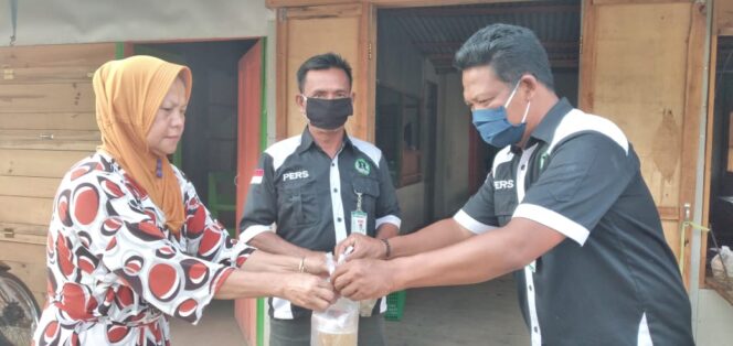 
					Media RepublikNews Madiun Berbagi 500 Paket Takjil Berbuka Puasa