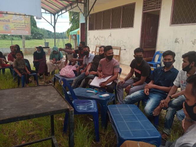 
					Pembagian BLT DD Berjalan Lancar, Babinsa dan Bhabinkantibmas Ikut Kawal