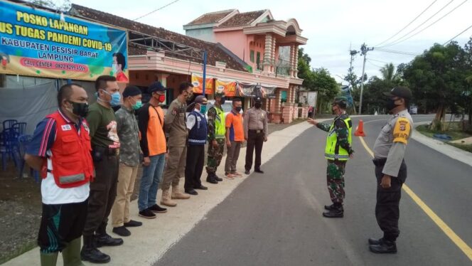 
					TNI – Polri Dan Diskes Pesisir Utara Bersinergi Lakukan Pemantauan Jalan Lintas Barat Sumatra