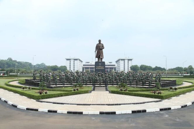 
					Sebanyak 83 Perwira Tinggi TNI Naik Pangkat