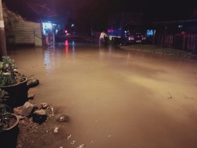 
					Beberapa Rumah Warga di Gampong Jawa Kebanjiran Akibat Hujan Deras