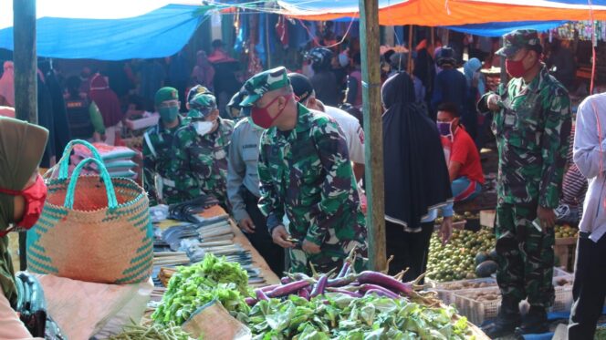 
					Dandim 0422/Lampung Barat Laksanakan Giat Gakplin Protokol Kesehatan