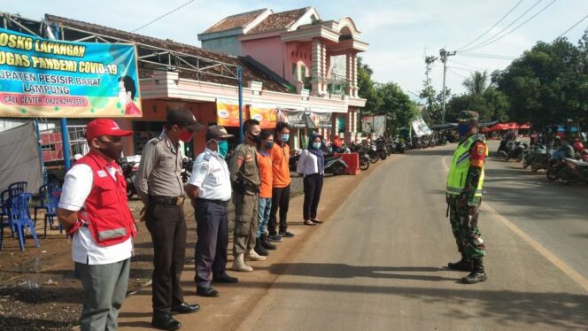 
					Babinsa Koramil 422-01/Pesisir Utara Melaksanakan Pengecekan Kesiapan Tim Gugus Tugas C19