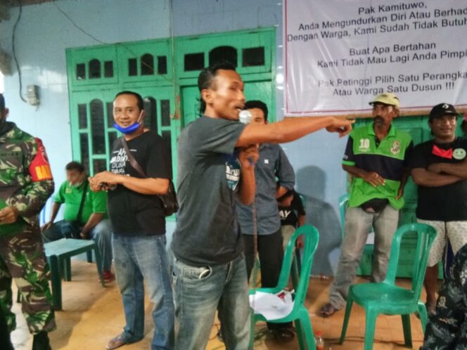 
					Akhirnya Kepala Dusun Ngembes Dicopot dari Jabatannya