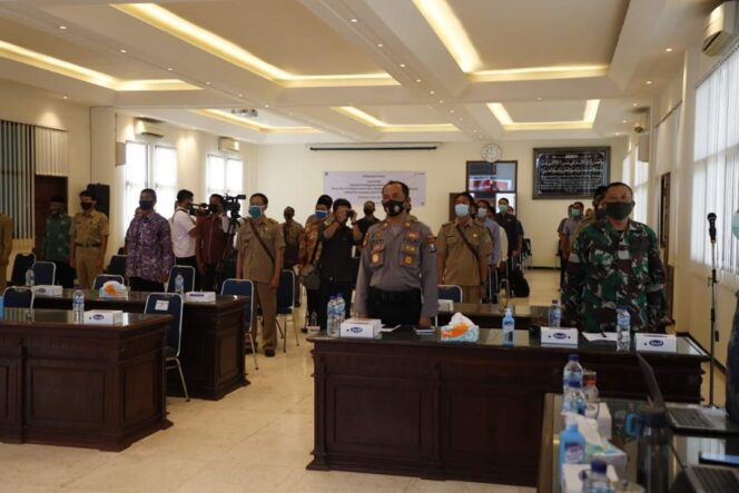 
					Pembangunan Kilang Minyak GRR Masuki Tahap Studi Amdal.