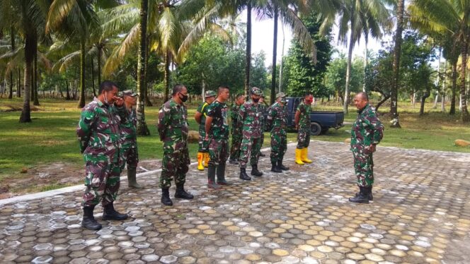 
					Koramil 422-03/Pesisir Tangah Dalam Giat Apel Pagi Dan Pembersihan Pangkalan