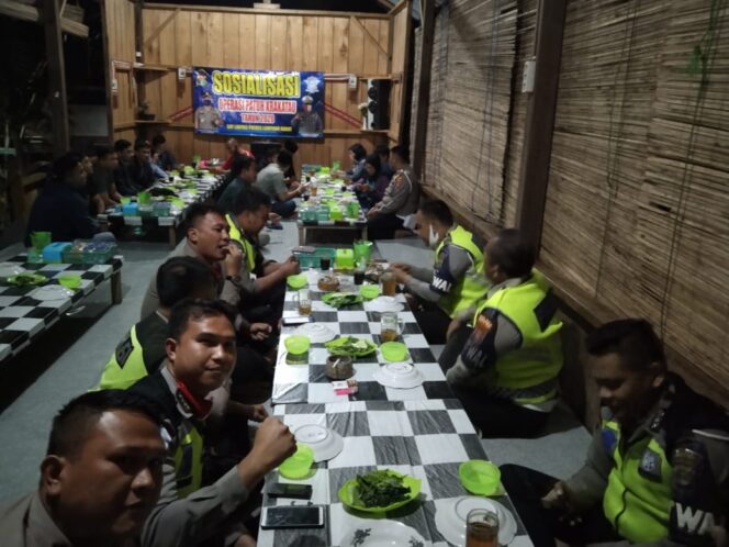 
					Kasat lantas Polres Lampung Barat Silaturrahmi dengan Awak Media