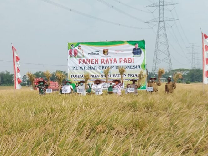 
					Panen Raya Padi Dinas Pertanian Ngawi Bersama PT. Wilmar Group Indonesia