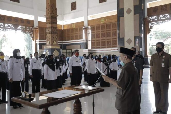 
					Pemkab Tuban Lantik 219 Aparatur Sipil Negara.