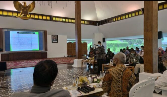 
					KOMISI l l DPR RI TINJAU KESIAPAN PILKADA 2020 DI BANYUWANGI
