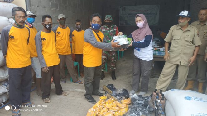 
					PEMBINAAN DAN PELATIHAN KETRAMPILAN BAGI TENAGA KERJA DAN MASYARAKAT