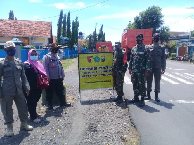 
					Kapolsek Krembung Pimpin Langsung Ops Yustisi
