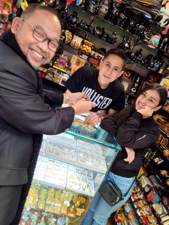 
					Presiden Dunia Mr Djuyoto Suntani “Blusukan Internasional” di Seluruh Bumi