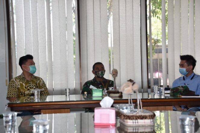 
					Tinjau Perusahaan Pakan Ternak, Danrem 082/CPYJ Ingatkan Ketahanan Pangan