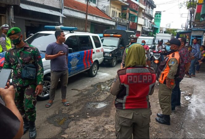 
					Babinsa Nyamplungan Beraksi Putus Pandemi