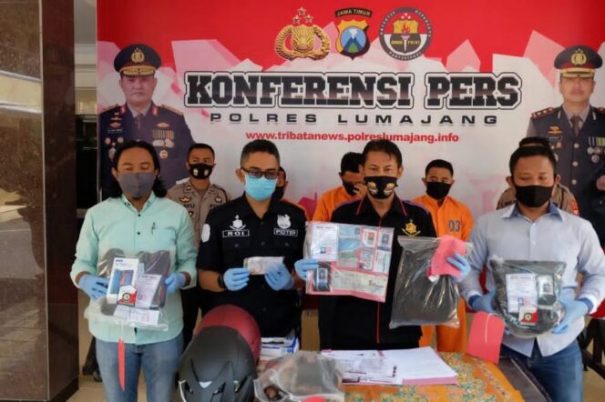 
					Modus Penipuan  Penyaluran Bantuan Covid – 19 Di Bongkar Tim Kuro Polres Lumajang