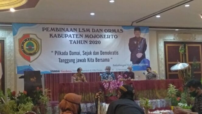 
					Bakesbangpol Mojokerto Adakan “Pembinaan Kepada LSM dan Ormas” Menyambut Pilkada 2020