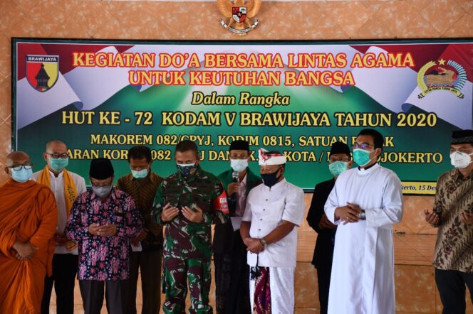
					Doa Lintas Agama di Makorem 082/CPYJ Mojokerto