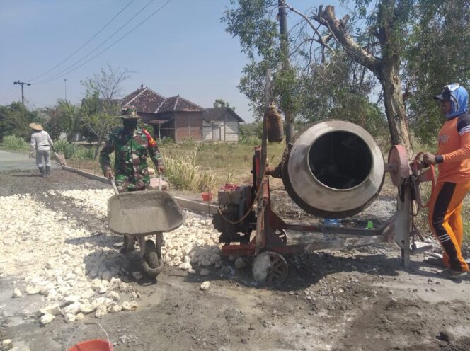
					Prioritaskan Pembangunan, Akses Jalan Setapak Desa Bluluk Dikebut