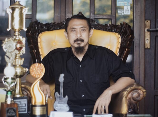 
					Bincang Eksklusif Dengan Seniman Dari Bumi Ronggolawe Joko Wahyuono (Pencipta lagu terbaik Festival lagu daerah se-Jawa-Timur tahun 2014)