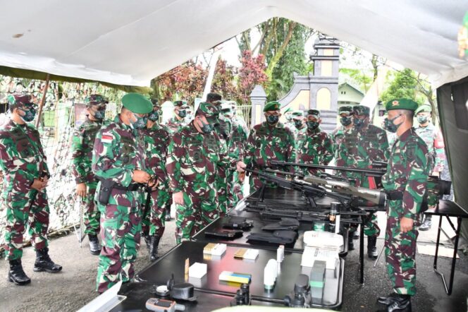 
					Danrem 083/Baladhika Jaya Sambut Kedatangan Asops Panglima TNI di Yonif Mekanis 512/QY