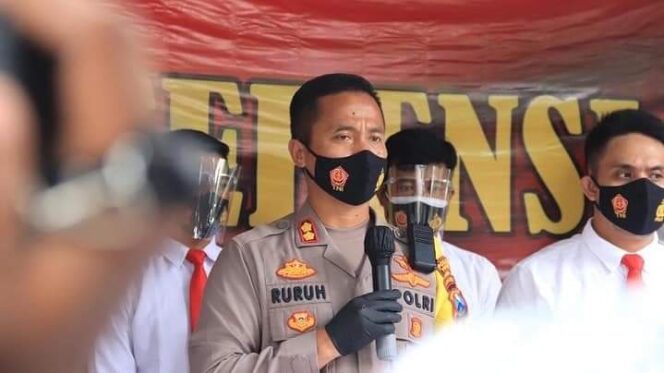 
					Jajaran Polres Tuban Tetapkan 3 Tersangka Kasus Pengambilan Secara Paksa jenazah Pasien Covid-19