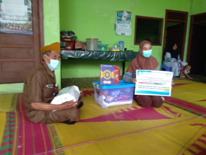 
					Peduli Terhadap Veteran, Danramil 422-06/Sumber Jaya Dampingi Yayasan ACT Berikan Tali Asih