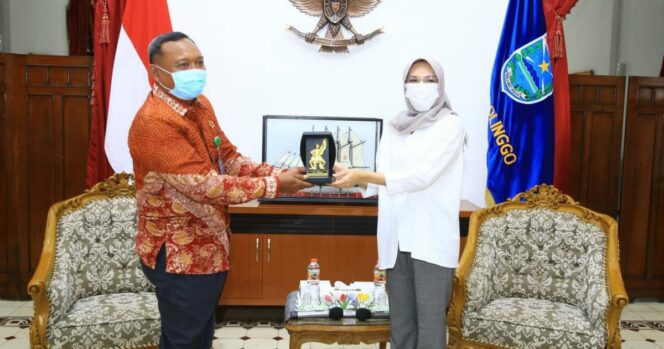 
					Agus Akhyudi Gantikan Gatot Ardian Agustriono Sebagai Ketua PN Kraksaan