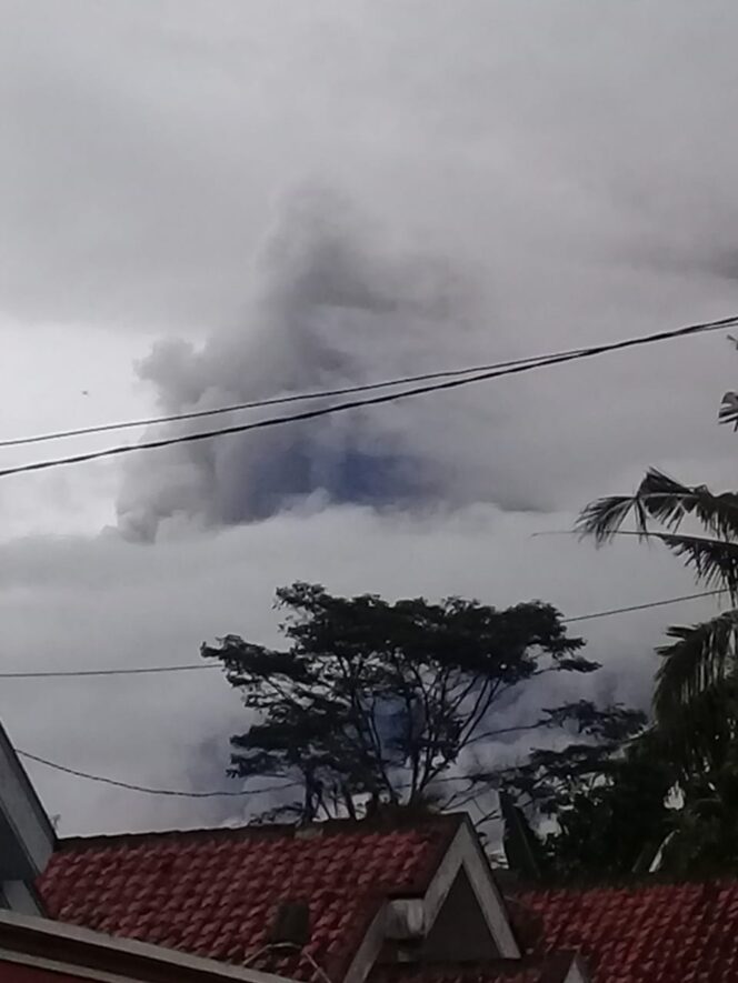 
					Kota Probolinggo Hujan Abu, Dampak Letusan Gunung Semeru