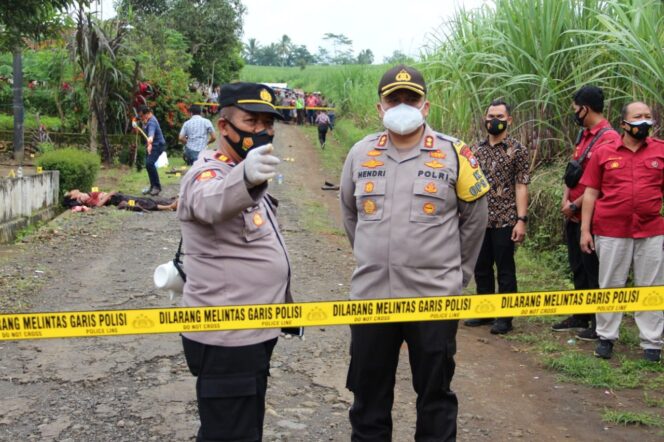
					Tragedi Carok Di Sumbermanjing Malang “2 orang Meninggal Dunia, 3 Orang Luka Parah”