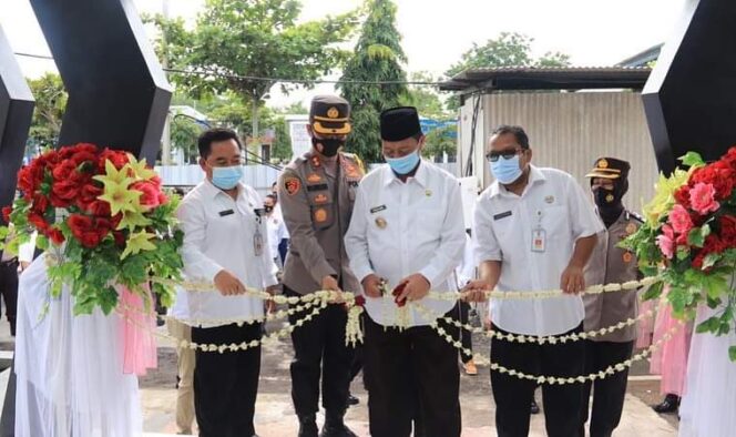 
					Kadinkes Tuban Dampingi Bupati Resmikan Dua Fasilitas Layanan Di Mapolres Tuban.