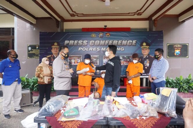 
					Tragedi carok di Sumbermanjing Wetan Malang 3 Orang dijadikan tersangka