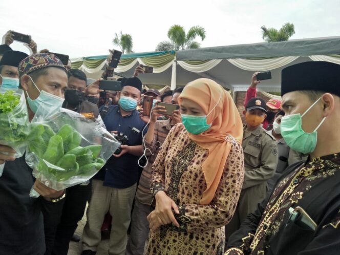 
					Gubenur Jatim, Khofifah Indar Parawansa Kenalkan Program OPOP