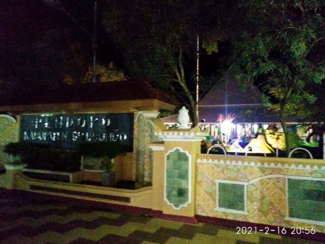 
					Warga Situbondo Bertanya “Bolehkah Bupati Terpilih” Yang Belum Di Lantik Menempati Rumah Dinas…?