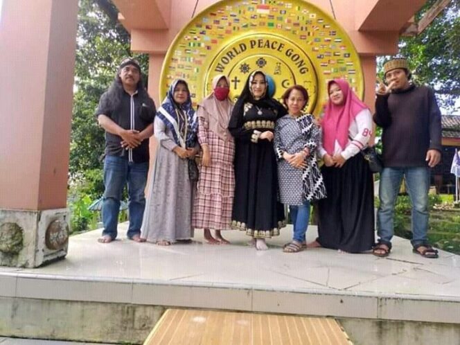 
					Memperingati 40 Hari Meninggalnya HE. Mr. Djuyoto Suntani