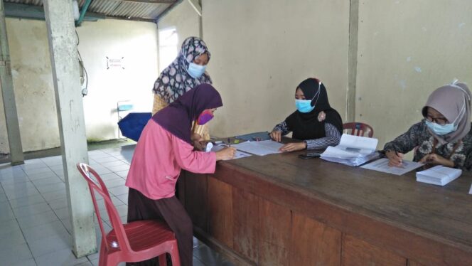 
					DESA KARTOHARJO SALURKAN KE 46 KPM YANG TERDAMPAK PANDEMI COVID 19