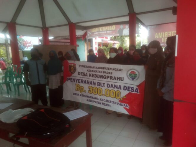 
					BANTUAN TERDAMPAK PANDEMI COVID 19 DESA KEDUNGPRAHU DIBERIKAN KE 43 KPM