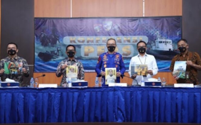 
					Pencurian 21,5 Ton BBM Jenis Solar dari SPM Milik PT.Pertamina Tuban Digagalkan Tim Polairud.