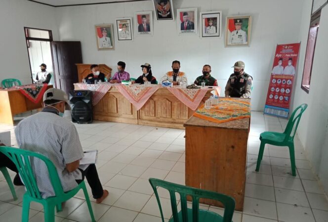 
					Babinsa Koramil 422-05/Belalau Menghadiri Verifikasi ODF Stop Buang Air Sembarangan