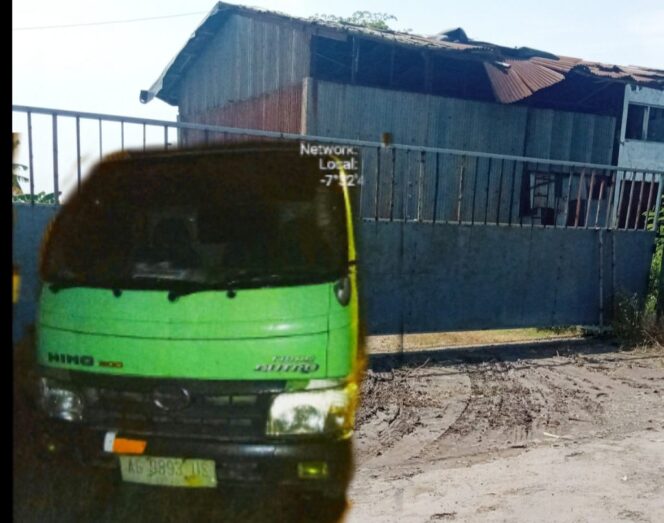 
					2 Truck PT. Agung Barokah Pengangkut Limbah SBE Milik PT. Sarimas Permai Kabur Setelah Merusak Gembok & Rantai Gudang