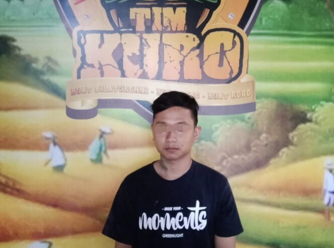 
					Kedapatan Bawa Gorila, Pemuda Pasrujambe di Amankan Tim Kuro Polres Lumajang