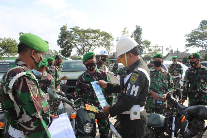 
					Gelar Sosialisasi Tertib Lalulintas Dan Gaktib Di Kodim 0422/Lambar Oleh Tim Subdenpom II/3-1 Kota Bumi