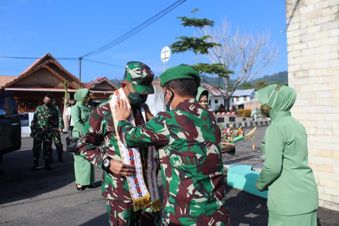 
					Dandim 0422/Lampung Barat Terima Kunjungan Kerja Dari Korem 043/Garuda Hitam