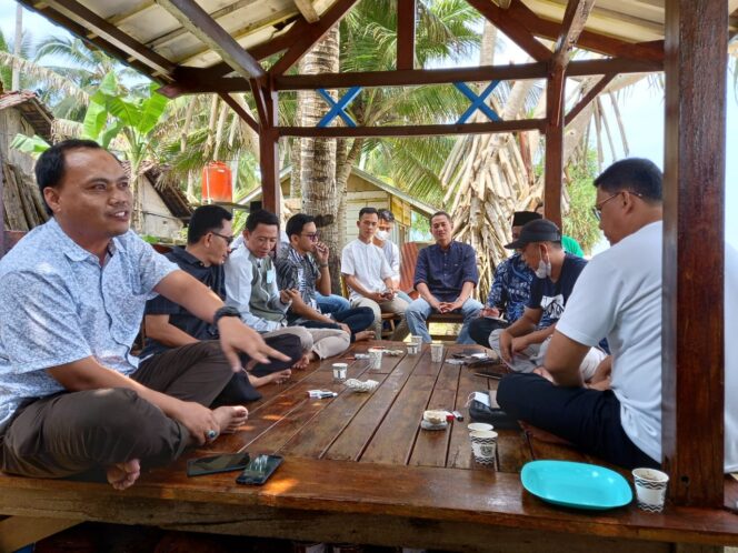 
					Mempererat Silaturahmi, KAHMI Pesisir Barat Adakan Diskusi