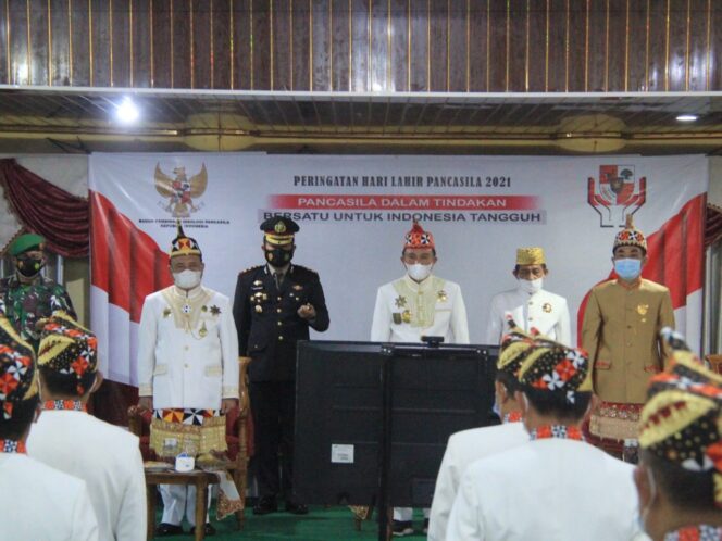 
					Dandim 0422/Lampung Barat Hadiri Upacara Hari Lahir Pancasila