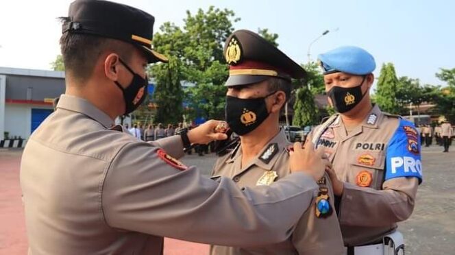 
					Dinas Tanpa Cacat , Kapolsek Grabagan Tuban Dapat Kenaikan Pangkat Pengabdian,