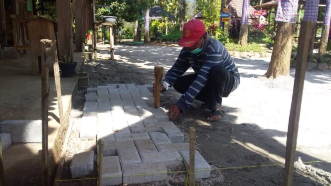 
					Pemdes Kare Realisasikan Pavingisasi Wisata Air Terjun