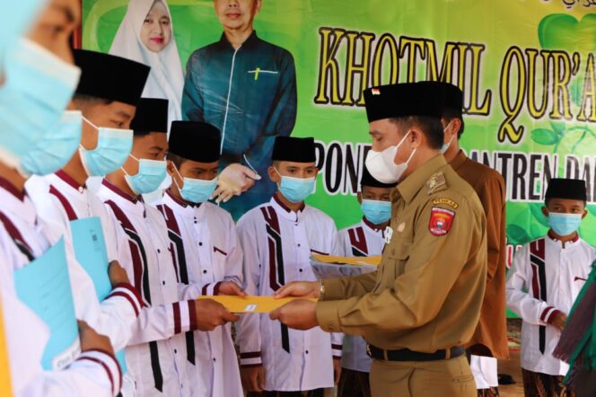 
					Bupati Parosil Mabsus Hadiri Pengajian Akbar di Ponpes Daruth Tholibin