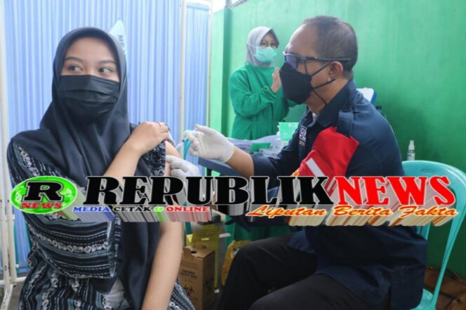 
					HUT Bhayangkara ke-75, Polres Malang Gelar Vaksinasi Massal Gratis
