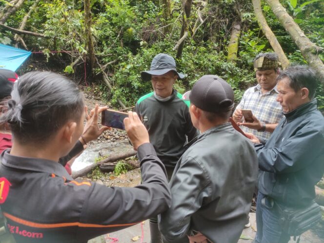 
					Proyek iLegal Di Kawasan Hutan Lindung Rigester 43 Krui Utara di Berhentikan